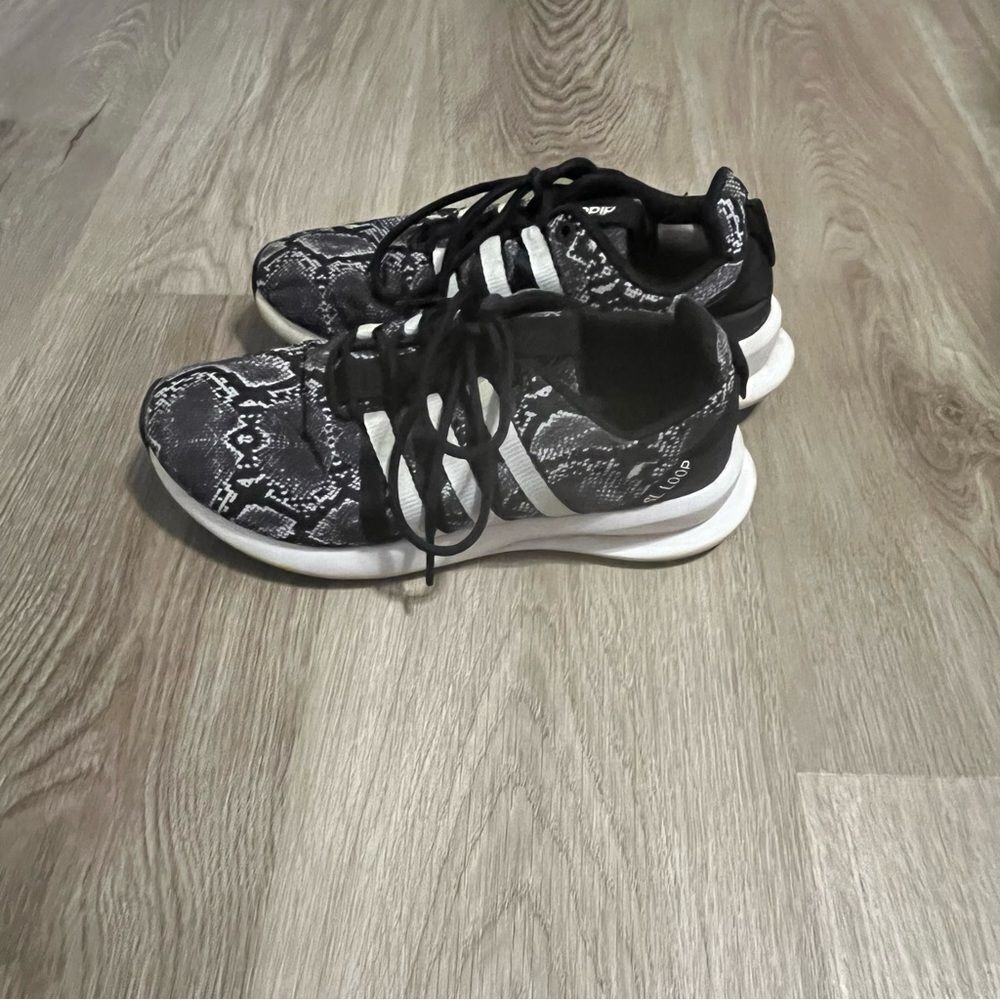 Adidas Black & White Snake Print Patterned Running Shoes - Picture 4 of 11